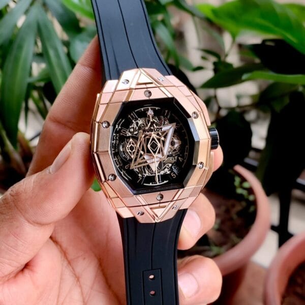 HUBLOT
Spirit of Big Bang Sang Bleu - Image 5