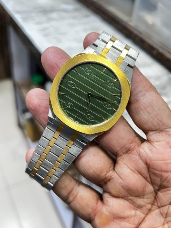 GUCCI MENS WATCH