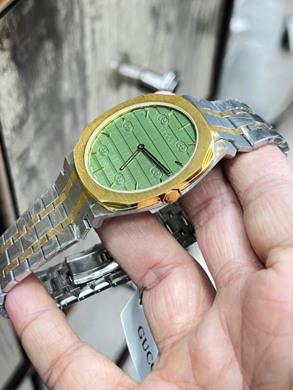 GUCCI MENS WATCH - Image 3