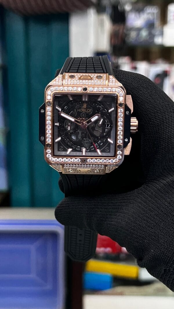 HUBLOT MENS WATCH - Image 2